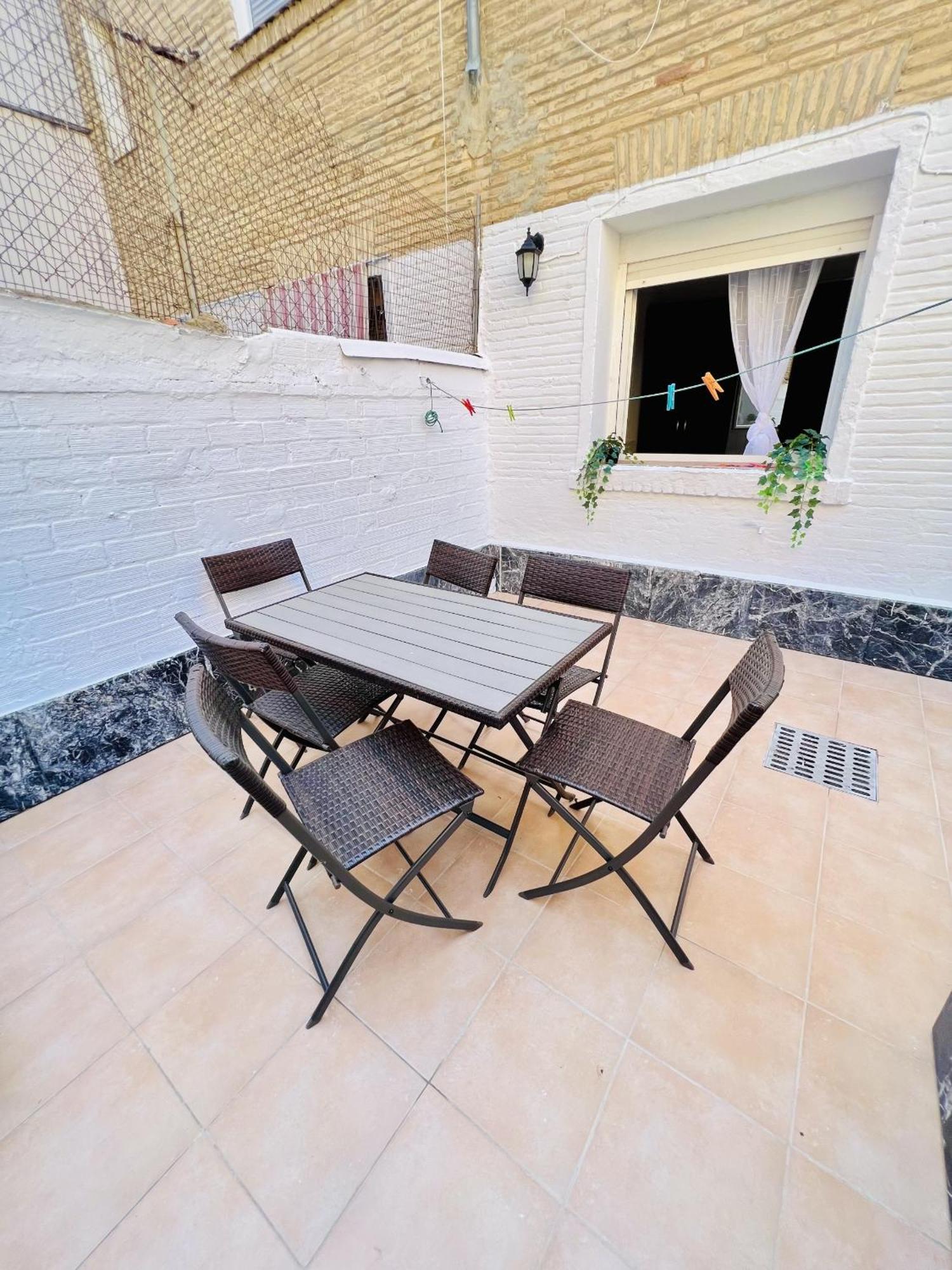 Ferienwohnung Apartamento Betty Saragossa Exterior foto